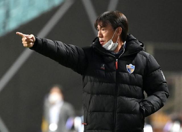 世界杯球队排名-洪明甫第6次踏入同一条河流 浙江旧人有个恐惧症？