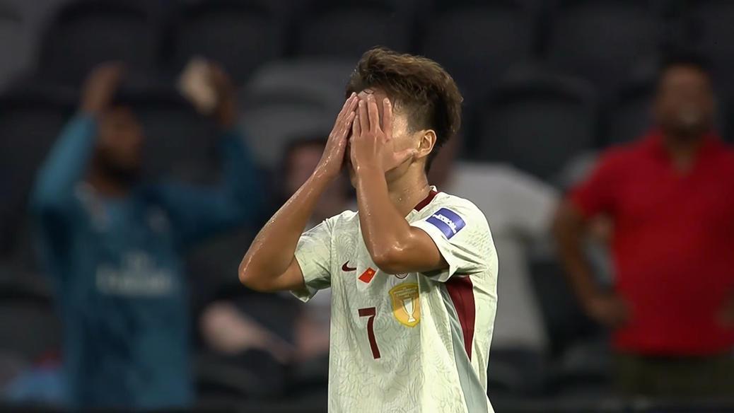 世界杯小组积分-无视2点球+进球被吹!中国女足连遭“争议吹罚”,王霜惊艳世界波