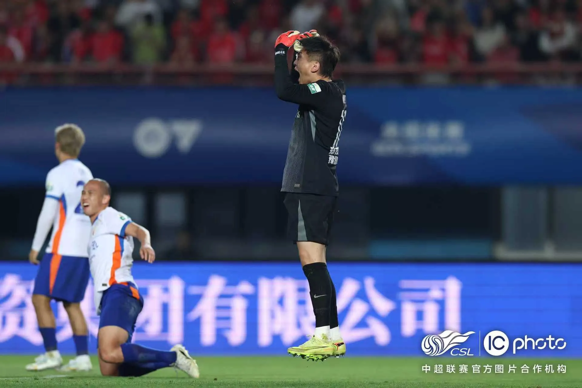 世界杯晋级规则-出击失误致丢球，王国明赛后社媒向球队与球迷道歉：对不起